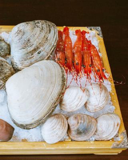 Elements and Mistral Dining Experience 2018 - 2019: A look inside the dining experience of Elements and Mistral by Jonathan K. Moore