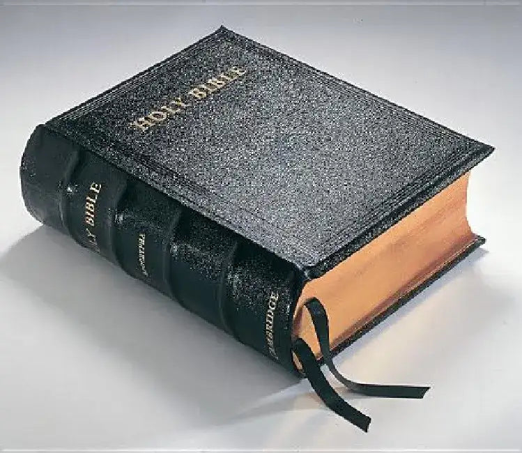 Lectern Bible-KJV-Apocrypha by Cambridge University Press