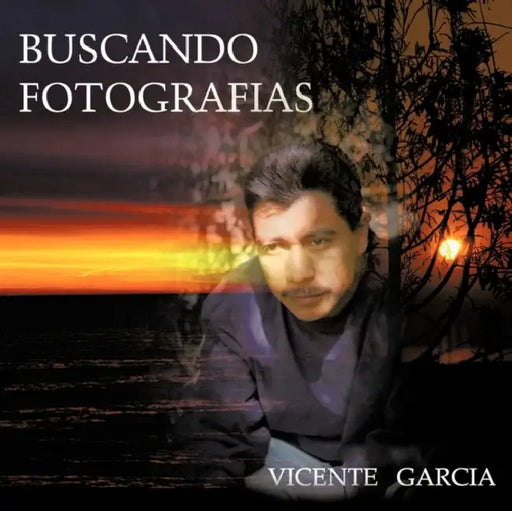 Buscando Fotografias by Vicente Garcia