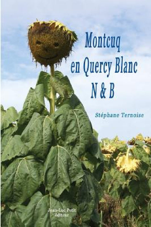 Montcuq en Quercy Blanc N&B by Stephane Ternoise