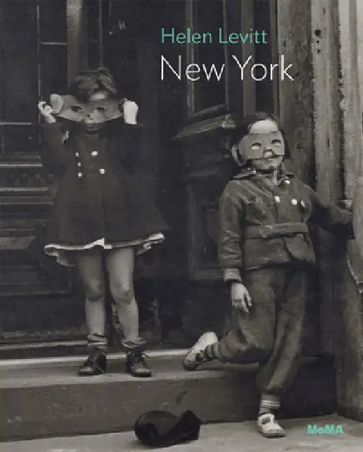 Helen Levitt: New York by Helen Levitt
