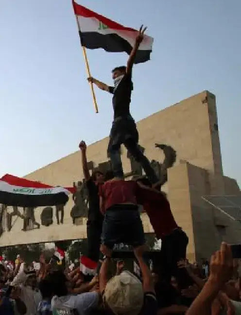 State and Society in Iraq: Citizenship Under Occupation, Dictatorship and Democratisation by Benjamin Isakhan