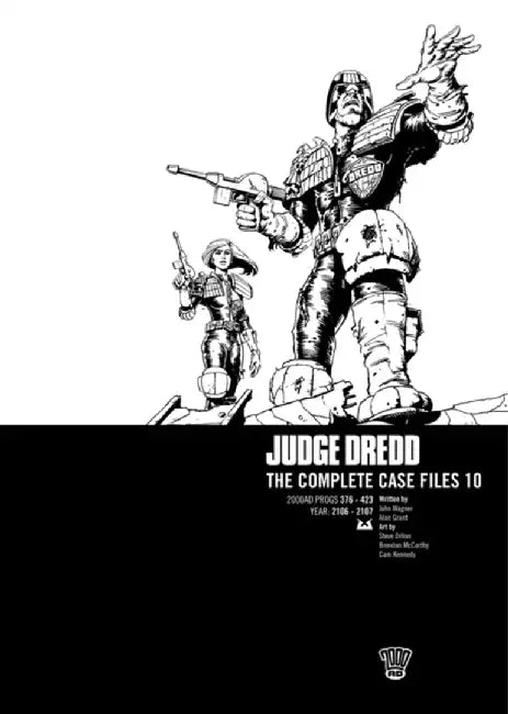 Judge Dredd: The Complete Case Files 10 by John Wagner
