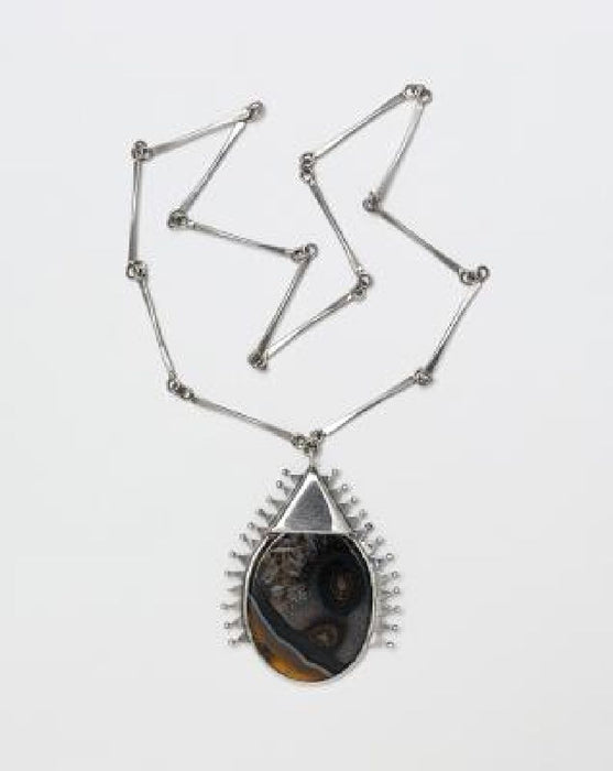 Barbara Cartlidge and Electrum Gallery: A Passion for Jewellery by Beatriz Chadour-Sampson